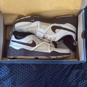 Travis Scott Field Jaxx Sz 13